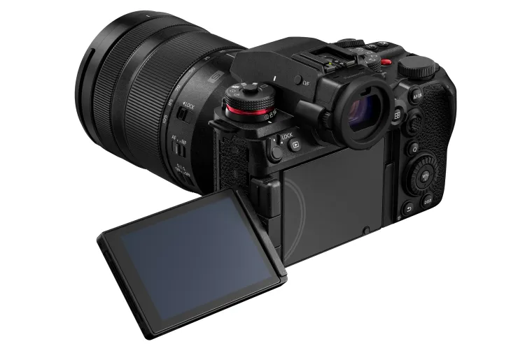 panasonic_lumix_s1rii_2
