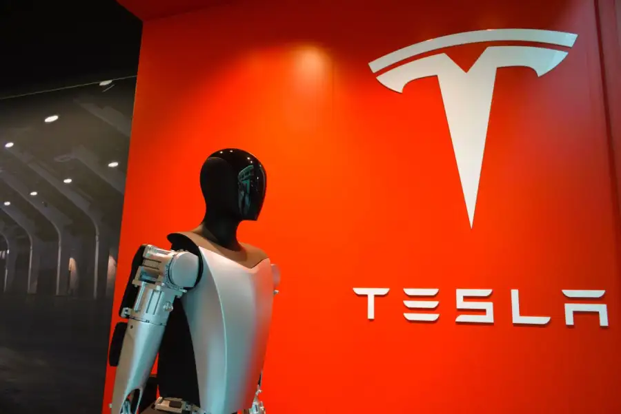 Tesla Optimus Robot