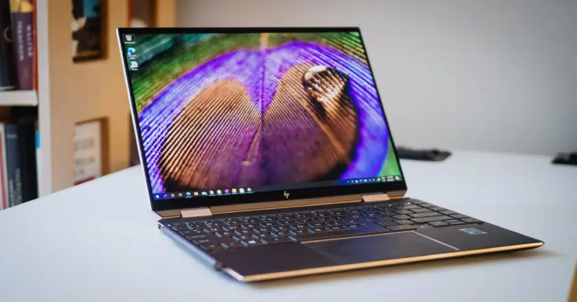 اچ‌پی Spectre x360 14 بهترین لپ تاپ برنامه نویسی