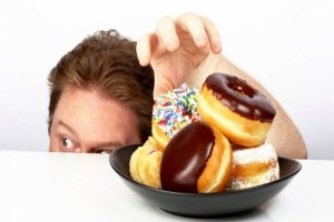 حقیقت شیرین یا تلخ؛ دِسر چگونه بر گوارش اثر می‌گذارد؟/ آیا خوردن شیرینی‌جات بعد از غذا به هضم کمک می‌کند؟