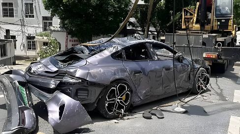 دوام خودرو شیائومی در برابر شد‌ترین تصادفات