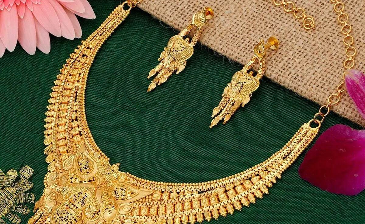 طلای 18 عیار چند؟
