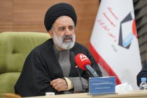 نخبگان شاهد و ایثارگر می‌توانند خلاء‌های موجود در جامعه را برطرف کنند