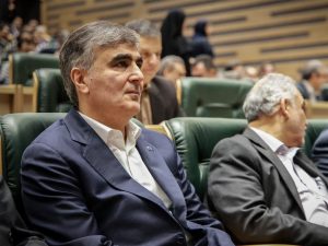 طرح خطرناک فرزین برای صندوق توسعه ملی/ سهام بانک‌ های بدهکار روی میز واگذاری؟