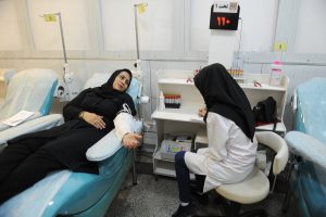 کارهای زیبایی، آمار اهدای خون زنان ایرانی را کمتر کرد/ خانم‌ها به این ۳ دلیل از اهدای خون می‌ترسند