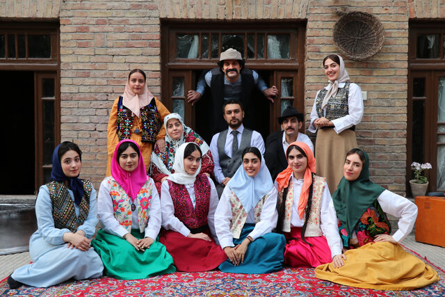 وقتی استادان دانشگاه توی سر هنر ایرانی میزنند، چه انتظاری از دانشجویان داریم؟!