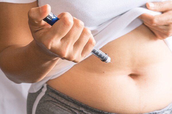 استفاده از آمپول‌های تزریقی برای لاغری؛ آری یا خیر؟