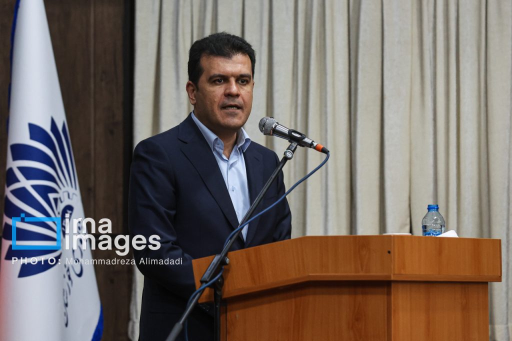 فعالیت‌های علمی متوقف نخواهد شد