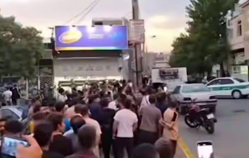 ایثار اجتماعی یک شهروند در دل خطر و چند نکته + فیلم