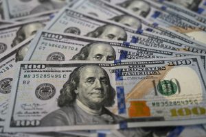 سقوط ارزش جهانی دلار در پی حمله موشکی سپاه