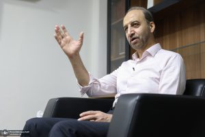 سلبریتی‌ها ازجمله مهران مدیری را من برگرداندم