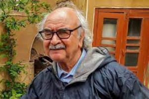 شفیعی کدکنی: ایران از پای نمی‌افتد