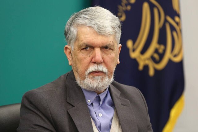 شوخی با وزیر ارشاد / او وقتی در روزنامه اطلاعات بود حتی یکبار هم کسی را ارشاد نکرد!