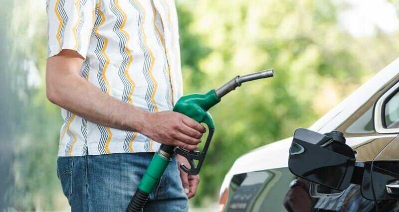 پر کردن بیش از حد باک خودرو چه آسیب‌هایی به همراه دارد؟