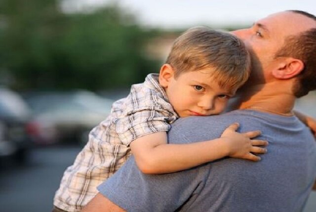 چطور به سوالات کودکان درباره درگیری پاسخ دهیم؟