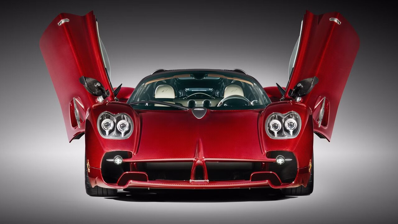 نگاه به ۱۰ خودروی رویایی سال ۲۰۲۵ / از رولزرویس فانتوم تا بوگاتی ۴ میلیون دلاری / عکس