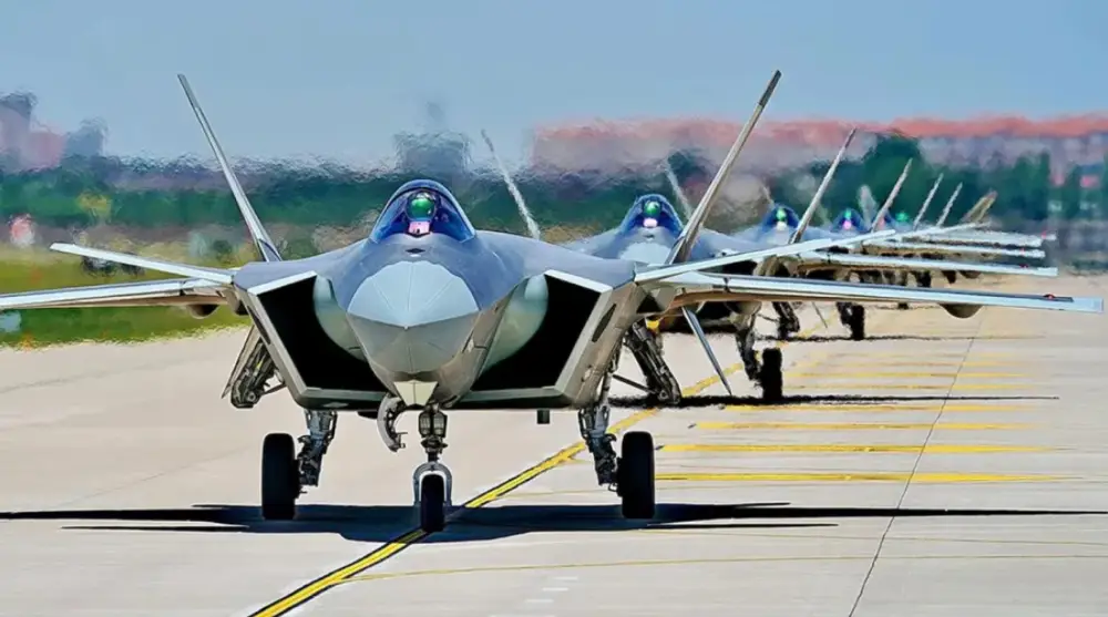 ورود جنگنده‌های رادارگریز نسل پنجم چین به میدان: از J-20 دوسرنشین تا J-35A