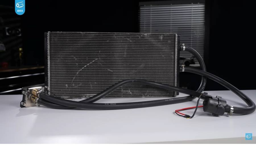 آزمایش خنک‌سازی Threadripper 9995WX با رادیاتور BMW M4 | هاریکا