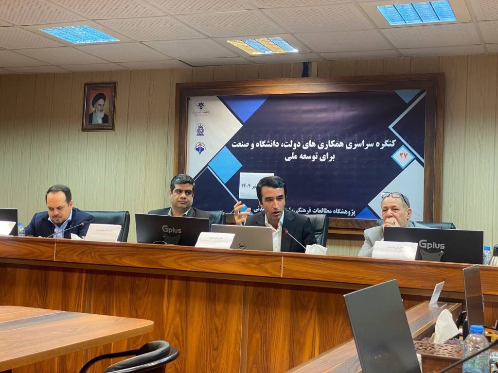  دانشگاه و صنعت به درستی از حمایت‌های دولت استفاده نکرده‌اند