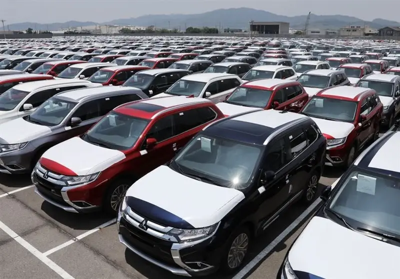 /iran-car-market-recession-2025-currency-imports