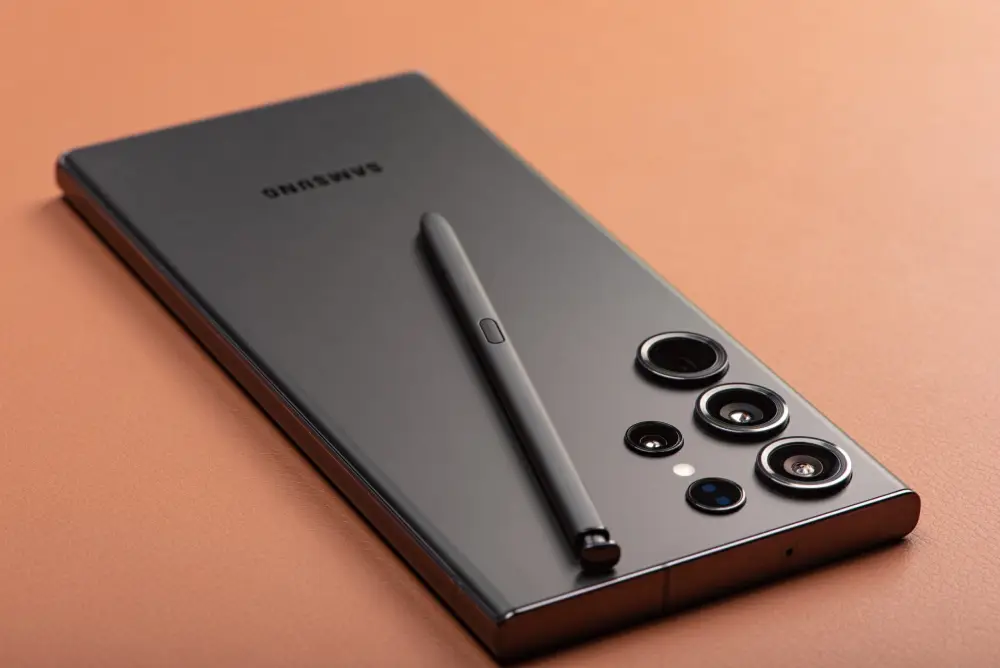 /samsung-galaxy-s26-pro-display-battery-leak
