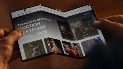 /huawei-mate-xt 2-vs-iphone 17-september-2025-competition