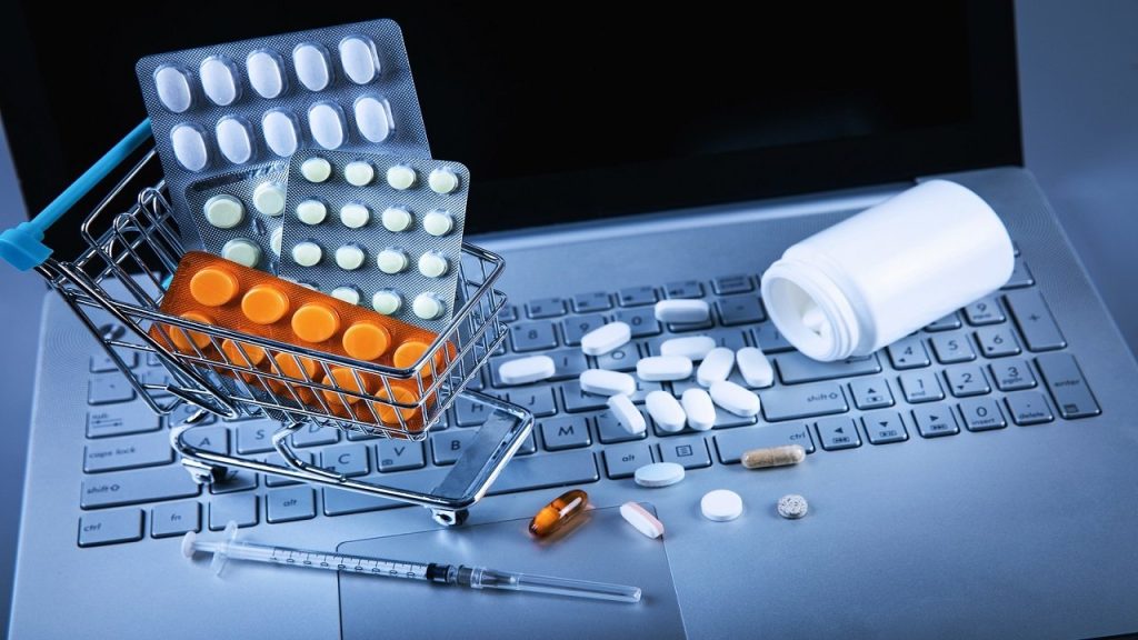 توزیع اینترنتی دارو روی میز کمیسیون اصل ۹۰ مجلس