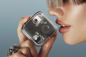 ایرباد ناتینگ Ear 3 با قاب شارژ مجهز به میکروفون رونمایی شد