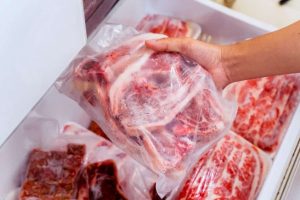 بهترین روش برای نگه‌داری انواع گوشت و مرغ در فریزر