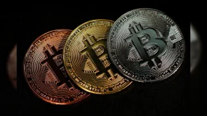 bitcoin-priced-in-recession-dragosch-2025